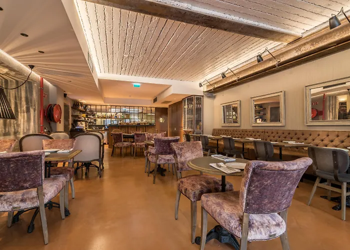 Almalusa Baixa/chiado 4*