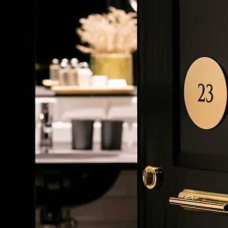 Almalusa Baixa Chiado Lisbon