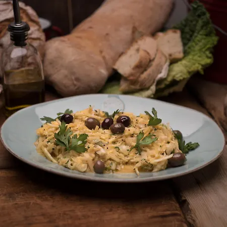 Guest house Almalusa Baixa Chiado 4*