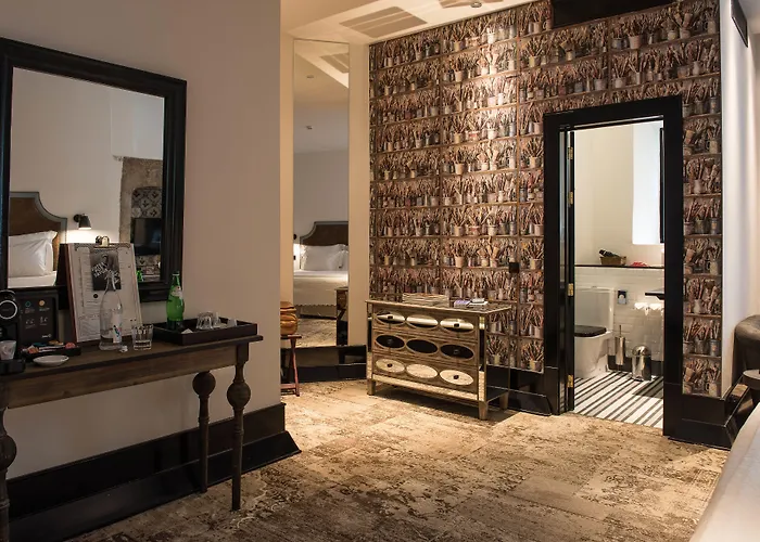 Almalusa Baixa/chiado בית הארחה 4*